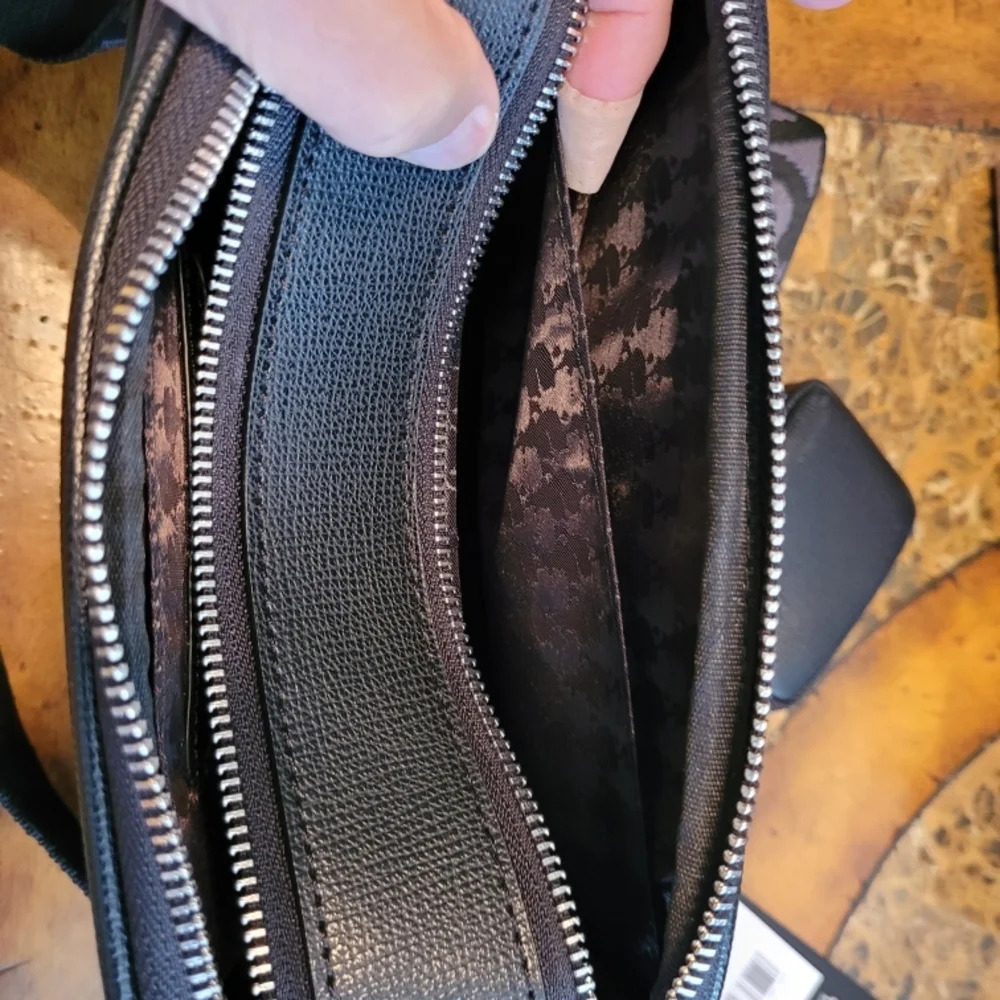 Karl Lagerfeld Black Men's Crossbody Bag - Picture 7 of 11